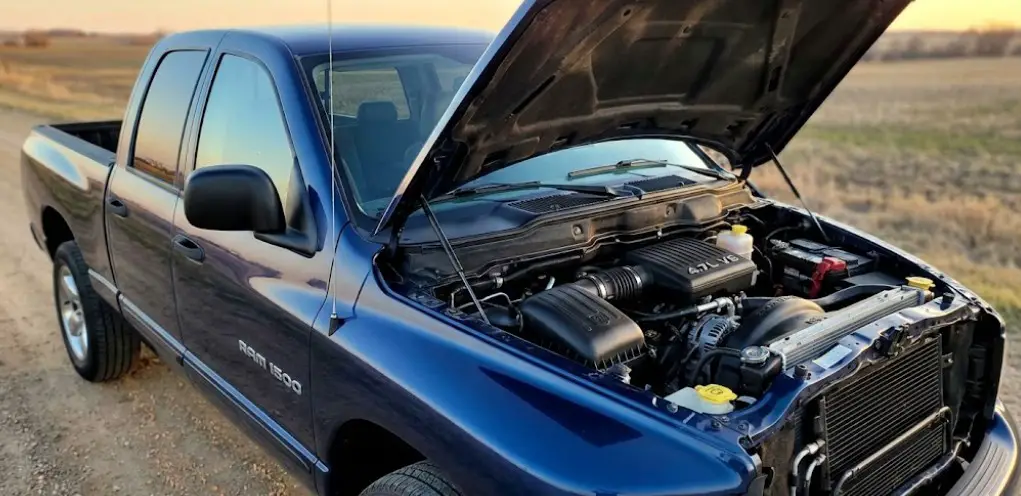 4.7-liter PowerTech SOHC V8 engine,