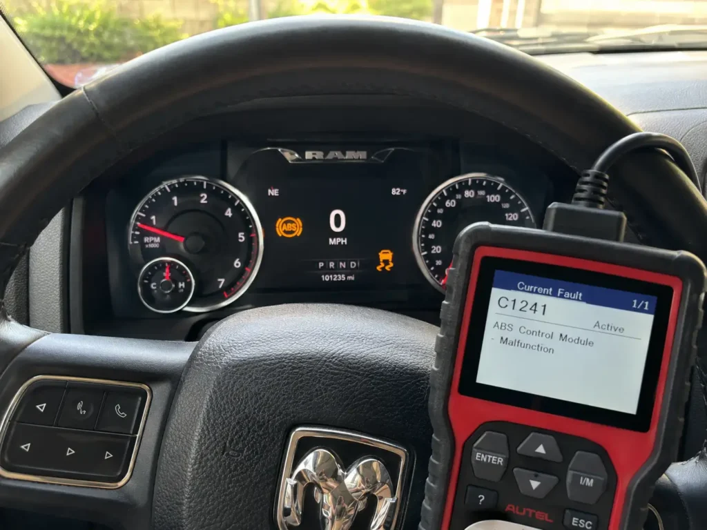 Alt Text:
P0087 Dodge Ram 1500 code shown on OBD2 scanner